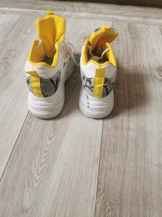 Buty sportowe damskie 39