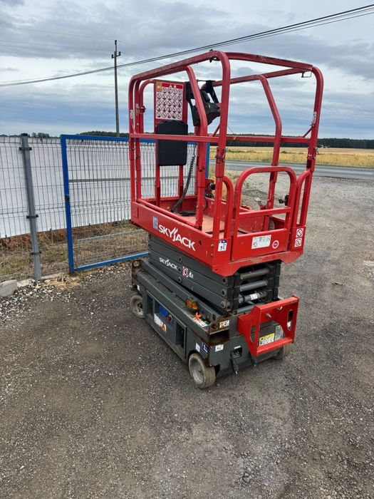 Podnośnik samojezdny nożycowy SKYJACK,  MANTALL XE60MINI/ED PLUS, 2021 rok