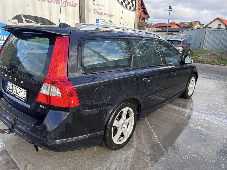 Volvo v70 R-design III generacja 2.0 benzyna manual