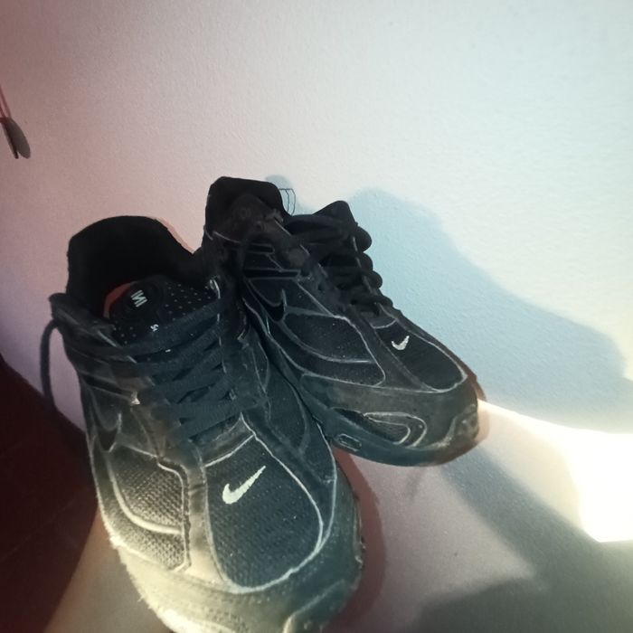 Tênis Nike shox Supreme usados