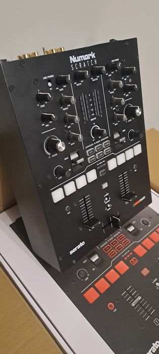 NUMARK Scratch Serato