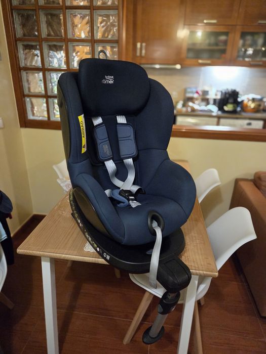 Cadeira criança auto 360º Britax