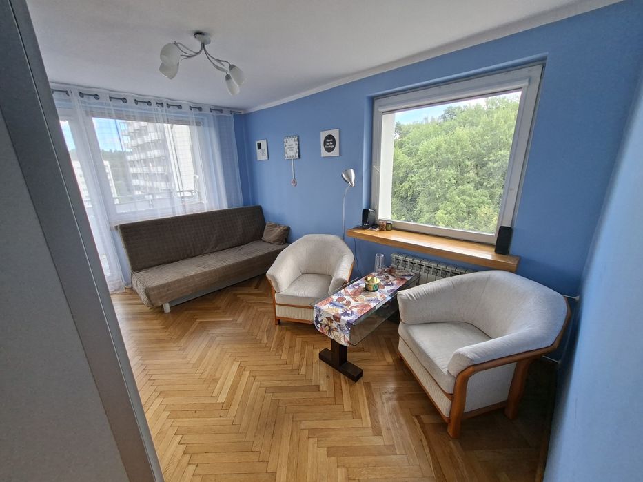 Przytulne mieszkanie 2-pokojowe z dużym balkonem dla dwóch osób w Sopocie, ul. 23 Marca, dostępne od zaraz.