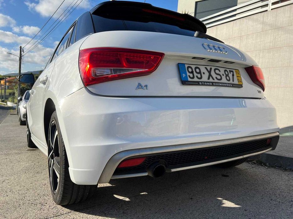 AUDI A1 S Line 1.6 (90cv) - Excelente estado