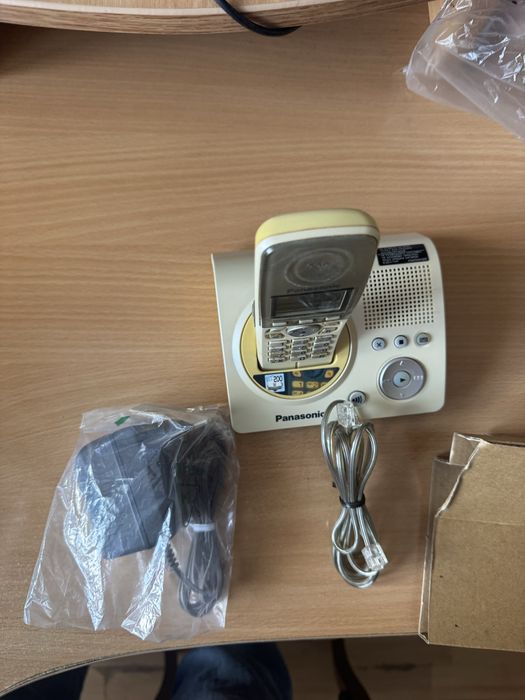 Продам беспроводной цифровой телефон Panasonic KX-TG8097UA