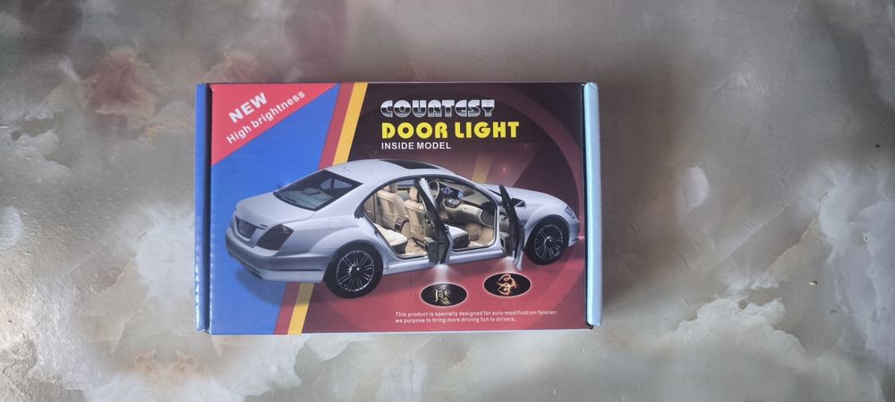 Подсветка дверей авто с логотипом Chevrolet