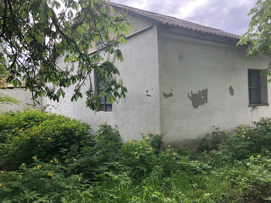 Будівля продається