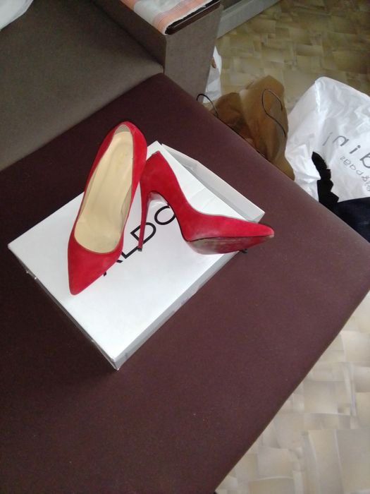 Туфли женские красные замшевые