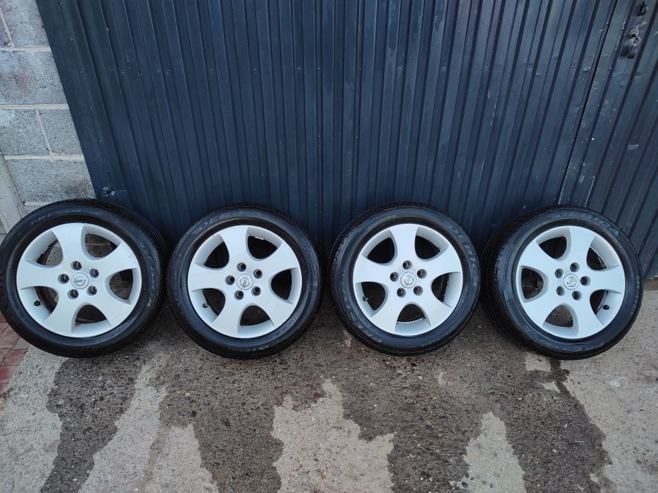 Felgi 16" 5x114,3 z Oponami Letnimi