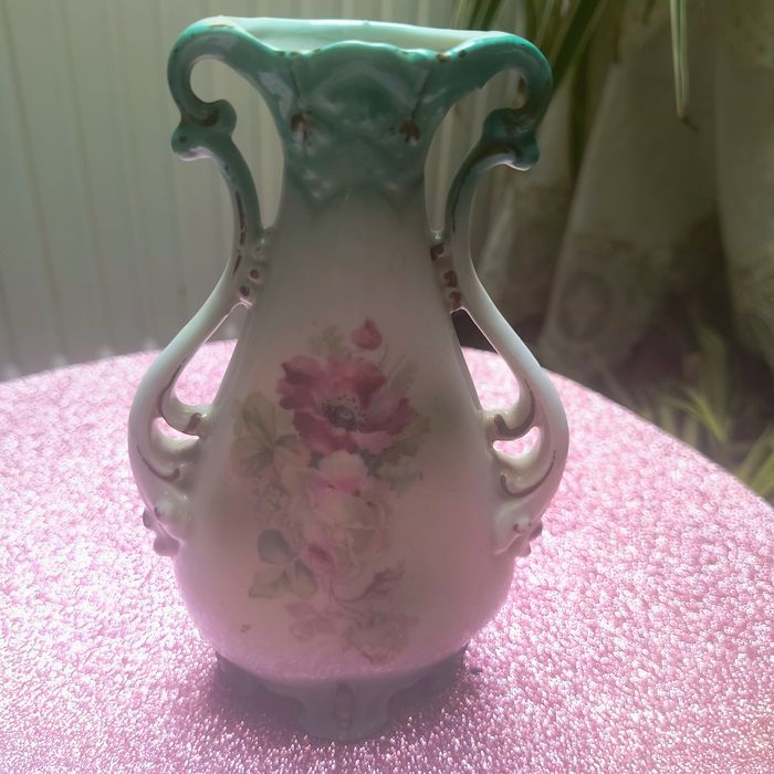 Wazonik z makiem i róża