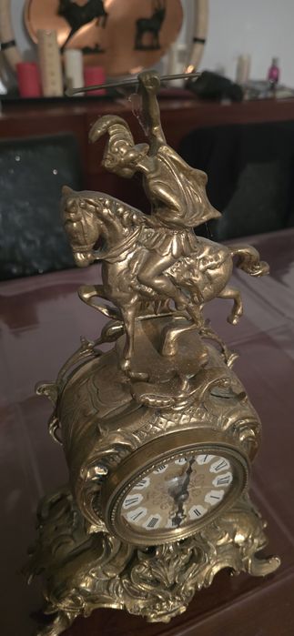 Relógio de Mesa Vintage em Bronze – Cavaleiro a Cavalo – Estilo Rococó
