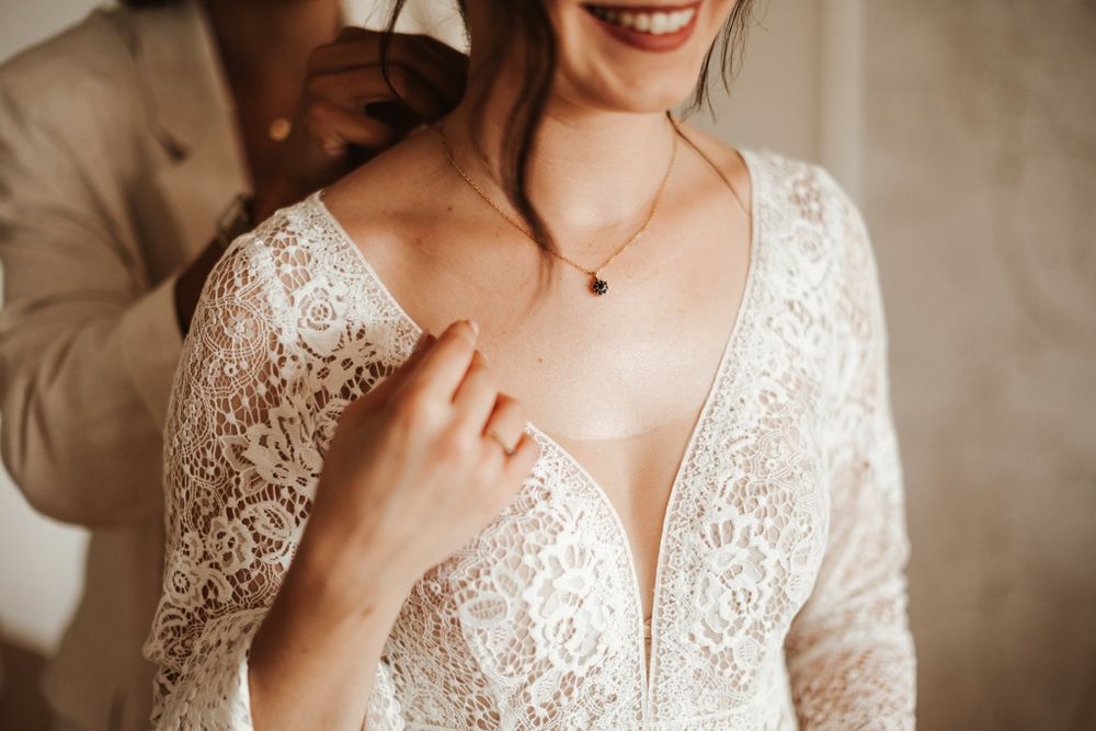 Suknia ślubna Eliza z rozkloszowanymi rękawami rozmiar 36