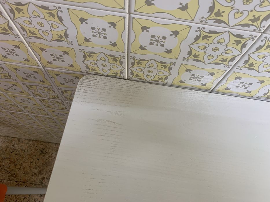 mesa de cozinha extensível mais duas cadeiras