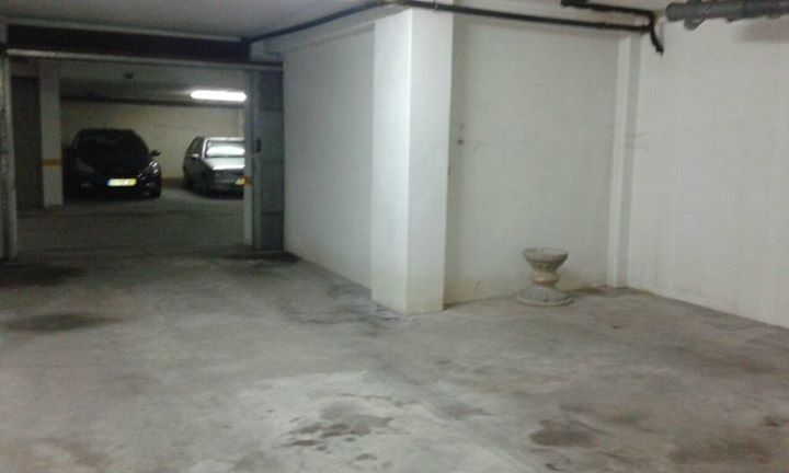 Garagem fechada/ Box - 3 carros
