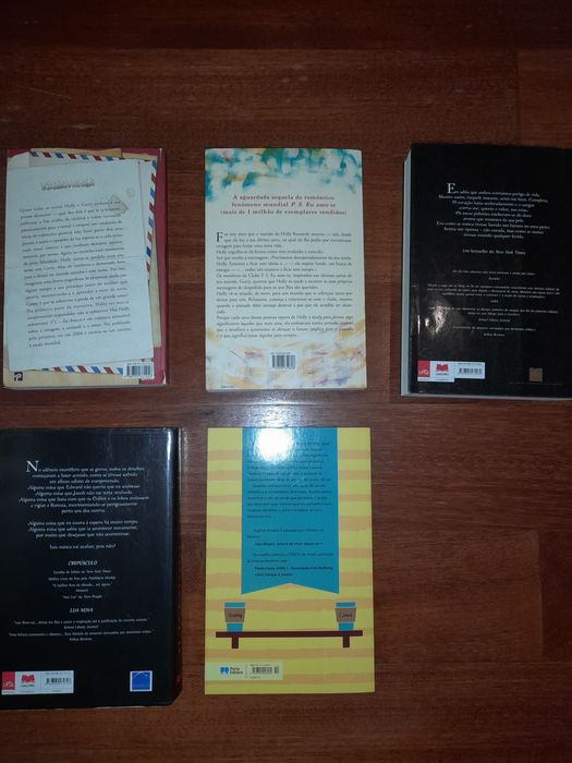 Livros Variados de Romance e Ficção Científica