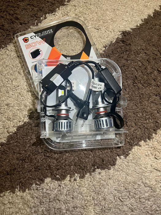 Лед лампочки універсальні