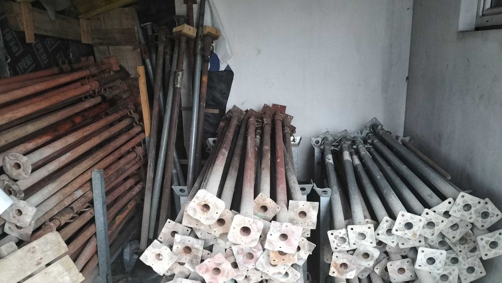 Sprzedam stemple budowlane oraz dźwigary, trójnogi i głowice