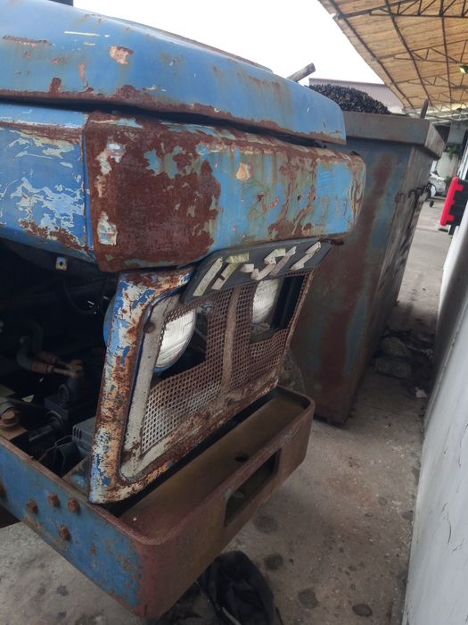 Trator leyland 262 com direção hidráulica