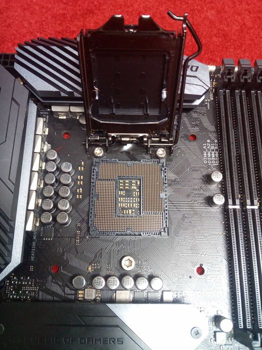 Placa Mãe ASUS ROG Maximos XI Hero Wi-fi  (LGA1151)
