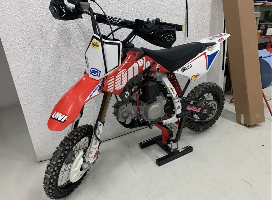 YCF 150 mota como nova