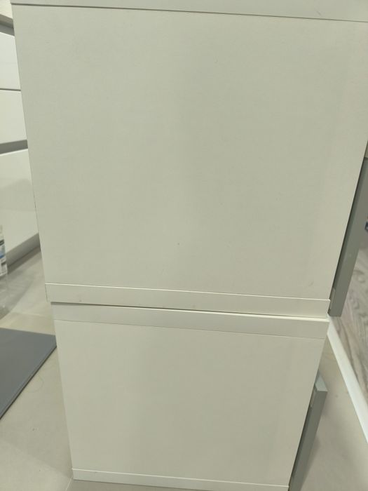 Módulo Besta IKEA (2 unidades/ 30 euros cada)