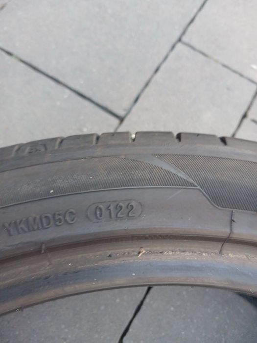Продам шини 245/40 ZR19