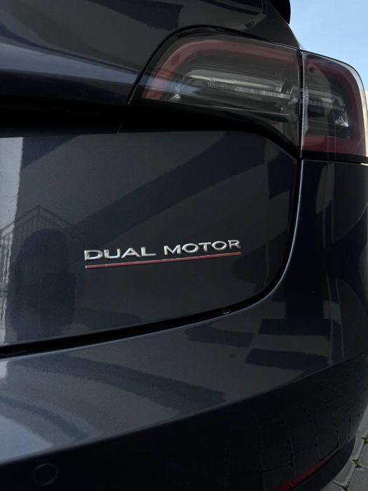 Tesla model 3 Performance
