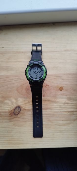 Часы Q&Q M138J001Y