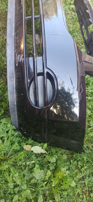 Передній бампер Dodge Caliber
