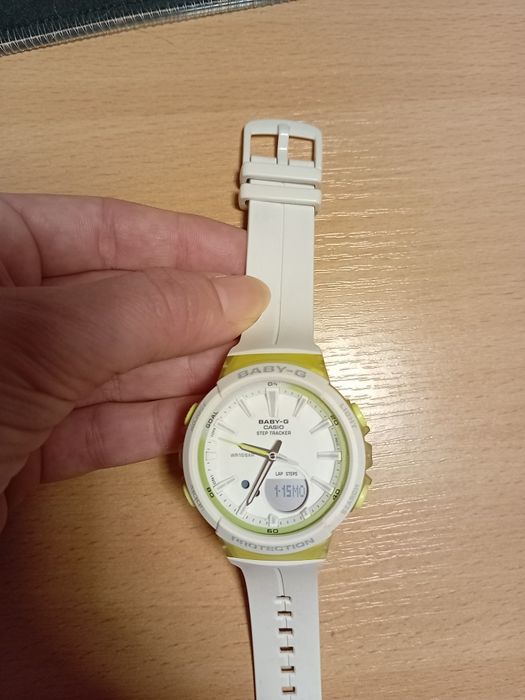 Zagraek biało-zielony BABY-G CASIO