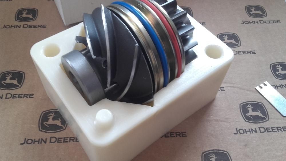 Pompa Wody RE521502 John deere 7700, 7710, 7800, 7810,8100,8300, WTS