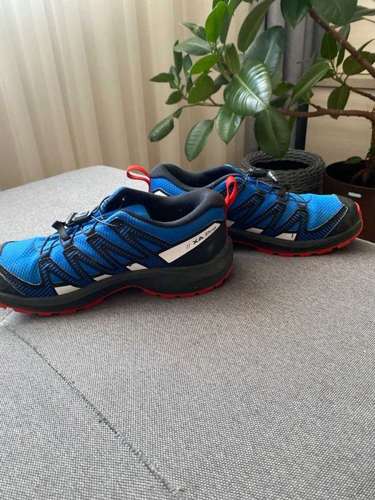 трекінгові кросівки Salomon - відмінний стан