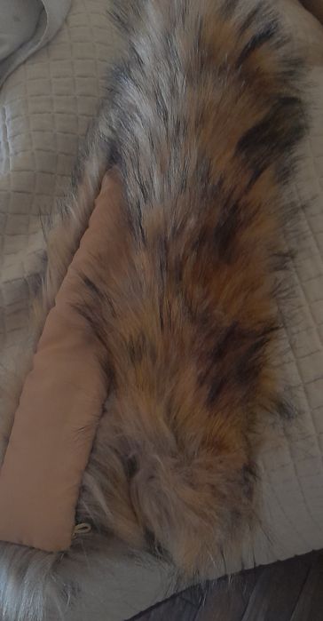 Estola de pelo alto amovível com 76 cm - Bom estado