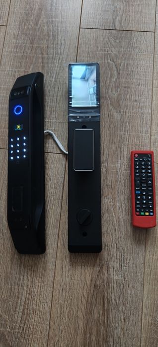 Замок з ручкою WiFi з розпізнавання обличчя пальця коду  карти ключа