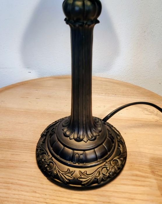 Lampa witrażowa w stylu Tiffany