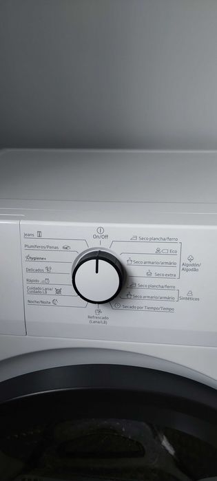 Máquina de secar roupa Beko, como nova