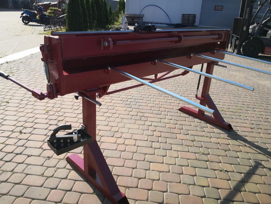 Zaginarka do blachy Wycięcia boczne zaginanie z trzech stron giętarka