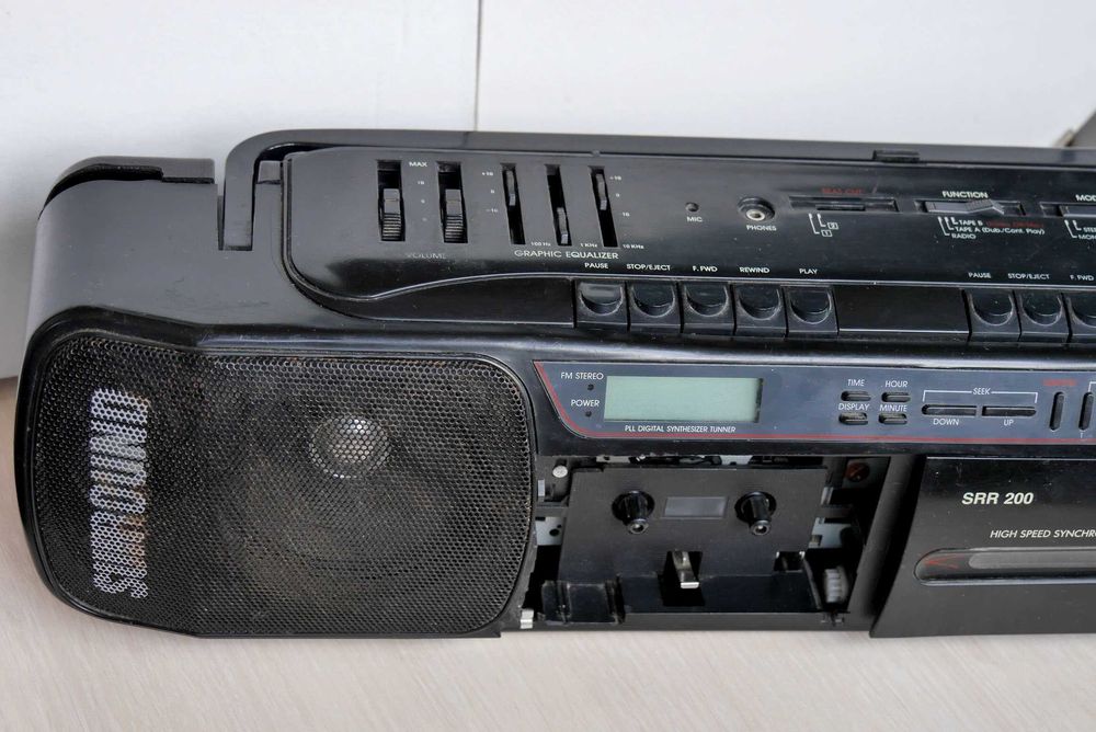 Магнитофон  Clatronic SRR200