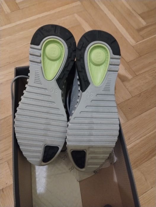 Ecco Zipflex w kolorze szarym dla kobiet r36.5