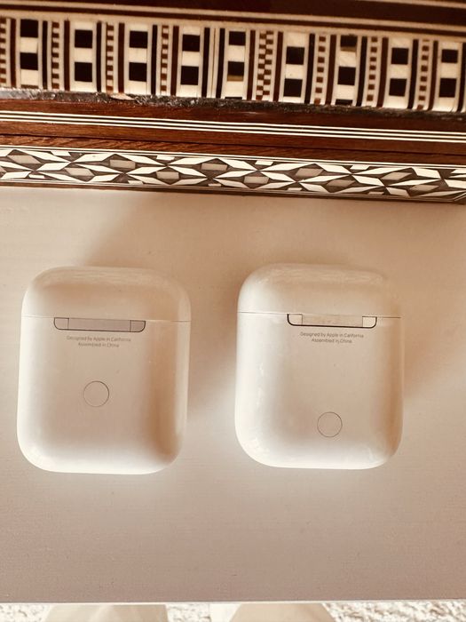 AirPods 2ª Geração Originais + 2 Caixas (1 Wireless) — 45€