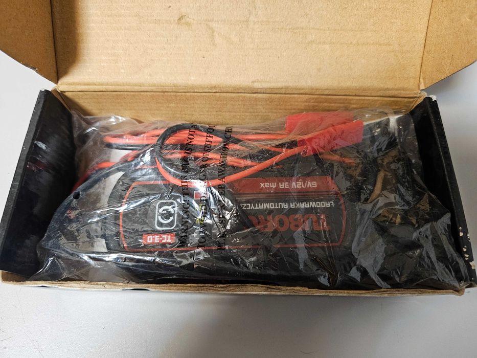 Автоматичний зарядний пристрій Tuborg TC-3.0 6V/12V 3A
