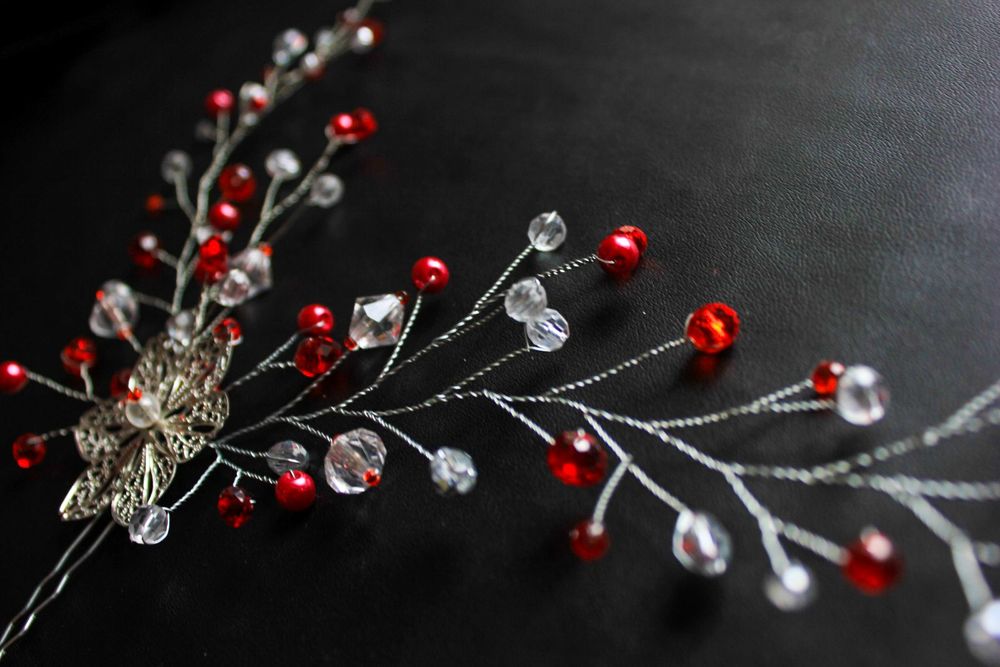 Святкова шпилька