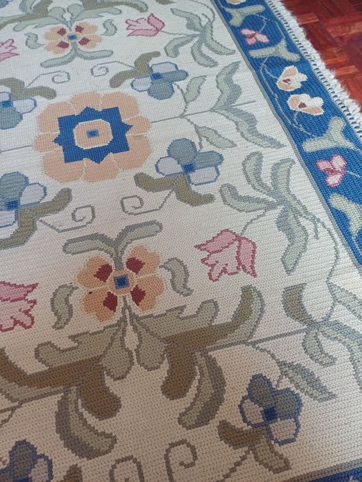 Tapete de Arraiolos para Sala (1.80m x 1.20m)
