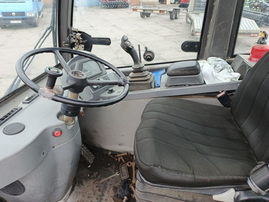 ładowarka Volvo 25