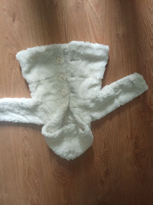 Шубка біленька для дівчинки 9міс-12міс.