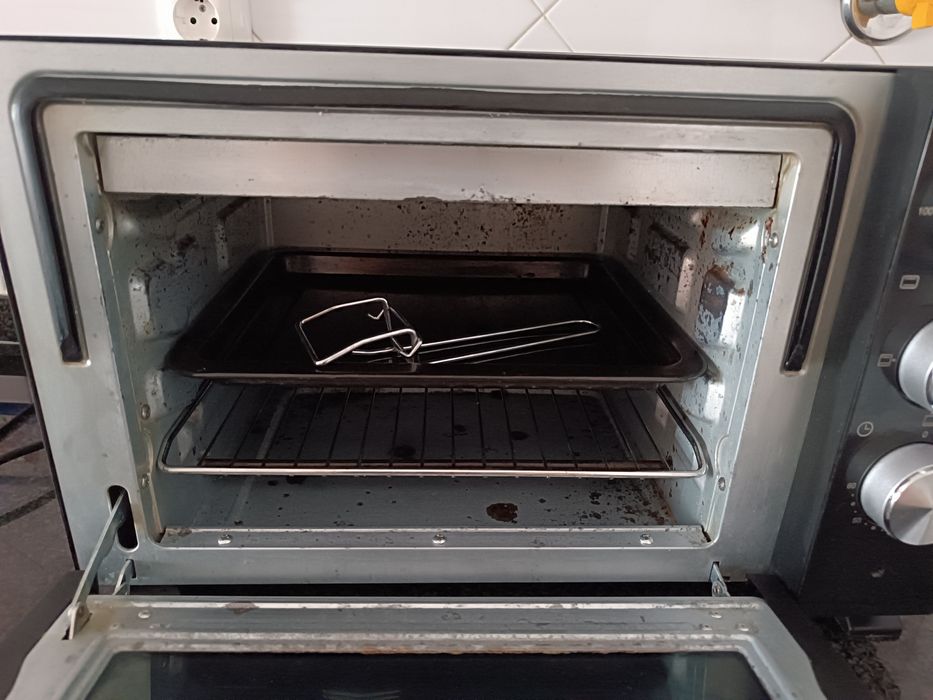 Mini-forno elétrico