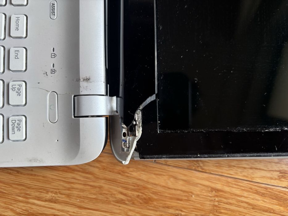 Sony laptop uszkodzony