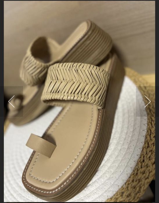 Стильні шльопанці від бренду ASOS розмір 37