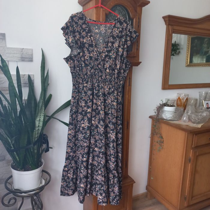 Nowa sukienka rozmiar 3 xl