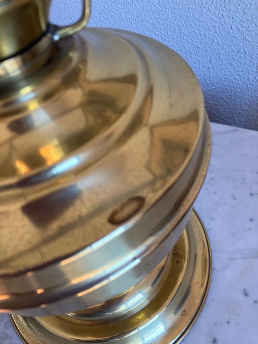 Candeeiro dourado436547136195799046